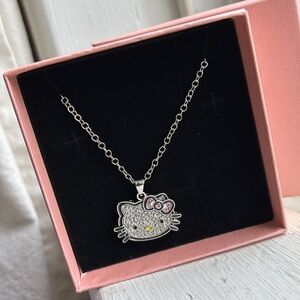 Hello Kitty Face Necklace Pink Bow, yellow nose new in pink gift box